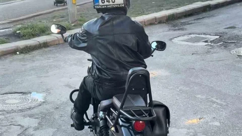 Eskişehir'de Motosiklet Sürücüsü İlginç Çözüm Buldu