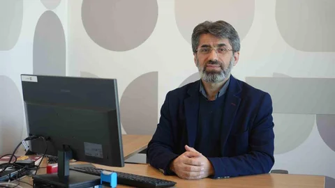 Sakallı Doktorun 19 Yıl Sonra Aldığı Diploma