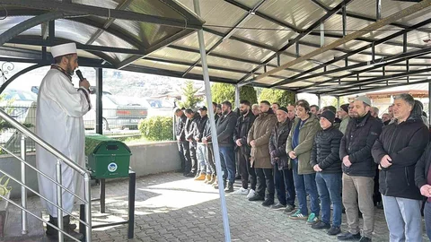 Sakarya'da Eşinin Vurup Öldürdüğü Kadın Defnedildi