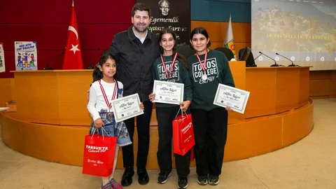 Tarsus'ta "Her Atık Çöp Değildir" Projesi Finalle Taçlandı: Çocuklardan Sıfır Atık Seferberliği