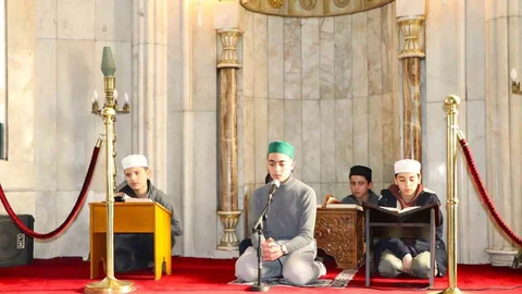 Elazığ'da Mukabele Geleneği Devam Ediyor