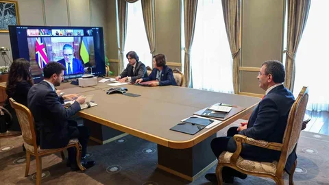 Cumhurbaşkanı Yardımcısı Yılmaz'dan Barış Vurgusu