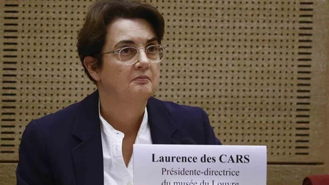 Louvre Müzesi Müdürü İstifa Etti