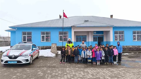 Bulanık'ta Öğrencilere Trafik Eğitimi Verildi