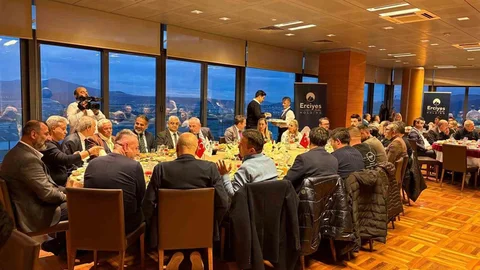 Erciyes Anadolu Holding'ten Basın Mensuplarına İftar
