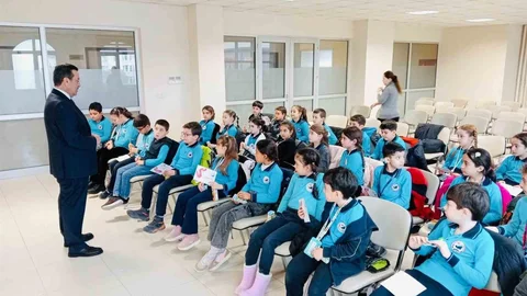 Burhaniye'de Öğrenci Ziyareti