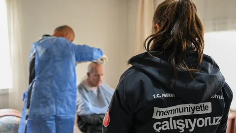 Mersin’de Evde Sağlık Hizmeti Hayatları Kolaylaştırıyor