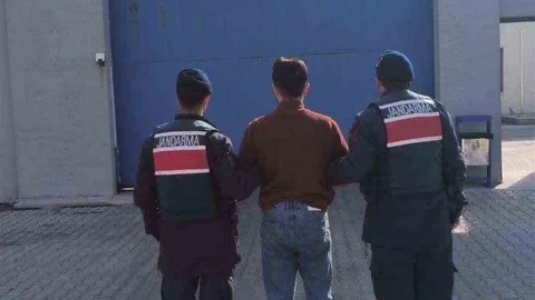 Farklı Suçlardan Aranan Şahıs Yakalandı