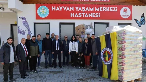 Fenerbahçeliler'den Hayvanlar İçin Bağış
