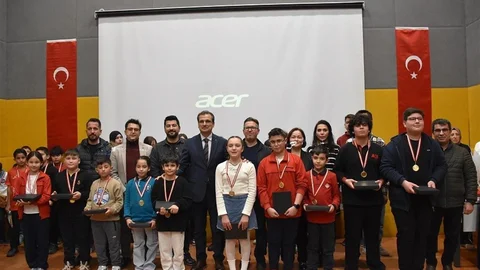 Salihli'de Zeka Oyunları Turnuvası Heyecanı