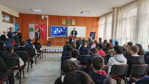 Bafra'da Öğrencilere Dijital Güvenlik Eğitimi Verildi