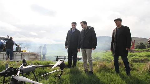 Manisa'da Drone İle Gübreleme İncelemesi