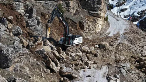 Kahramanmaraş'ta Yol Çalışmaları Devam Ediyor