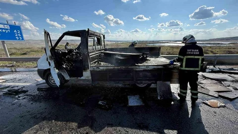 Batman'da Kamyonet Yangını