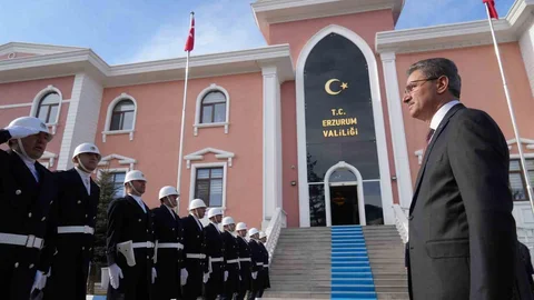 Erzurum Valisi Aydın Baruş Göreve Başladı