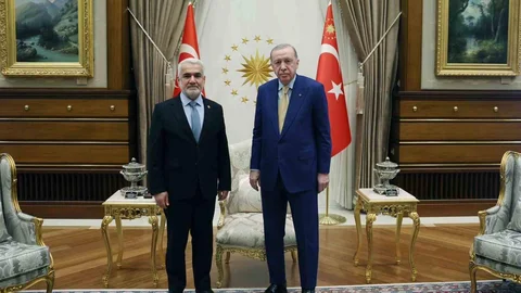 Cumhurbaşkanı Erdoğan HÜDA PAR Genel Başkanı ile Bir Araya Geldi