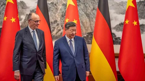 Almanya Başbakanı Merz Pekin'de Açıklamada Bulundu