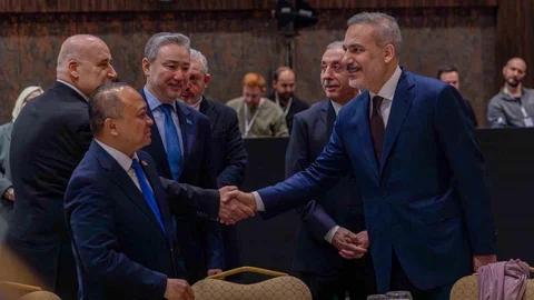 Dışişleri Bakanı Fidan İftarda Bir Araya Geldi