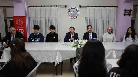 Kayseri'de Öğrencilerle İftar Programı Düzenlendi