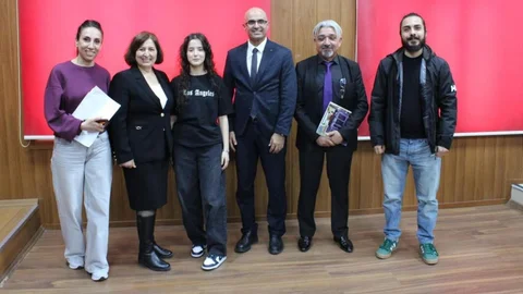 Tarsus'ta "Karacaoğlan Diyarında Liseler Arası Halk Müziği Yarışması" Düzenlendi