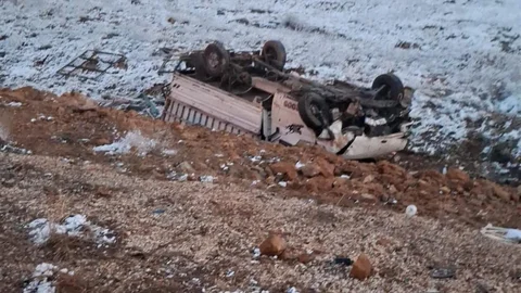 Konya'da Kamyonet Devrildi: 4 Yaralı