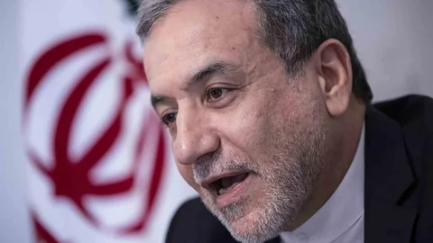 İran'da Barış ve Savaş Hazırlığı