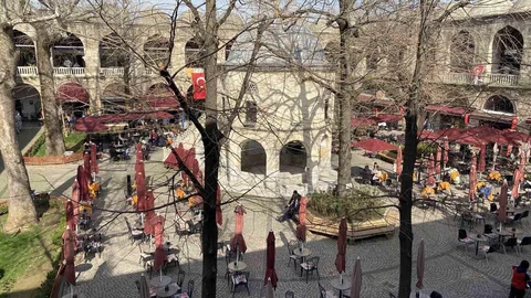 Koza Han'da Masalar Yeniden Kuruldu