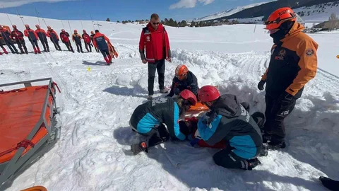 Kars'ta Çığ Tatbikatı Gerçekleştirildi
