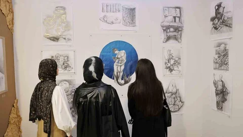 Küçükçekmece'de 'Kabuk' Sergisi Açıldı