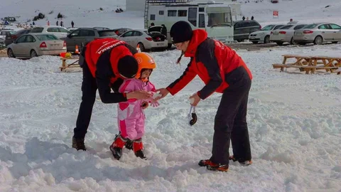 Denizli'de Şehit ve Gazi Çocuklarına Kayak Eğitimi