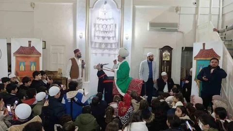 Şehzadeler'de Çocuklara Teravih Gecesi