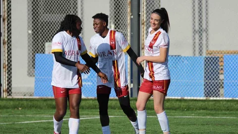 Hem Şampiyon Hem Gol Kraliçesi Kayseri'de