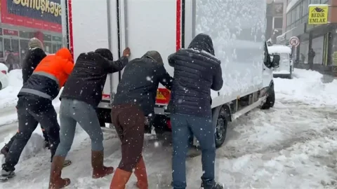 Erzincan’da 516 Köy Yolu Kapandı