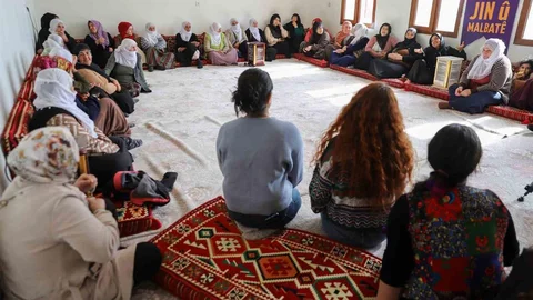 Hazro'da Kadın Buluşması Düzenlendi