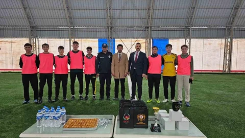 Erzurum'da Öğrencilerle Maç Yapıldı