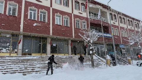 Demirözü'nde Kar Temizleme Çalışmaları