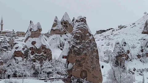 Kapadokya'da Kar Manzaraları Oluştu