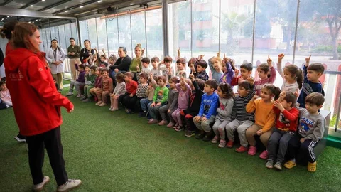 Efeler'de Miniklere Afet Bilinci Eğitimi