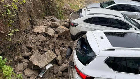 Ordu'da Tarihi Evin Duvarı Çöktü