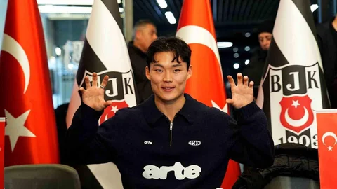 Hyeon-gyu Oh İmza Gününde Beşiktaş Taraftarlarıyla Buluştu