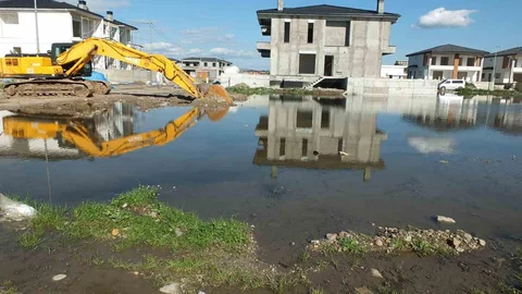 Burhaniye'de Çevre Felaketi Yaşanıyor