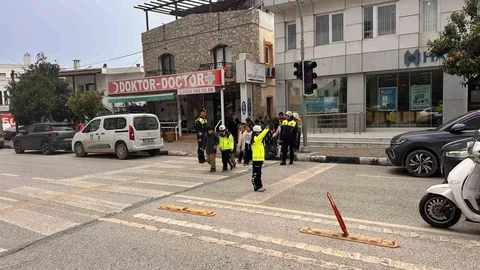 Bodrum'da Öğrencilere Trafik Eğitimi Verildi