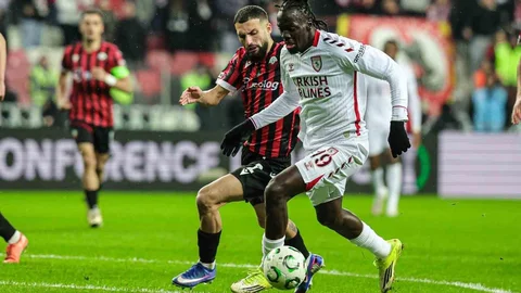 Samsunspor ve Shkendija'nın Golsüz Maçı