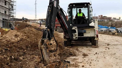 Söğüt'te Alt Yapı Çalışmaları Devam Ediyor