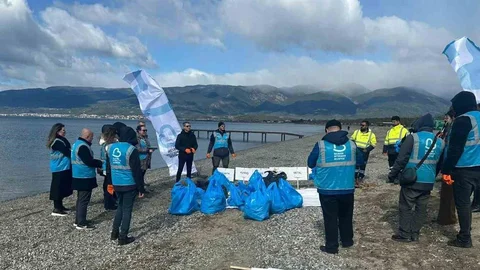 Balıkesir'de Kıyı Temizliği Etkinliği