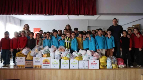 Minik Yüreklerden Dayanışma Örneği