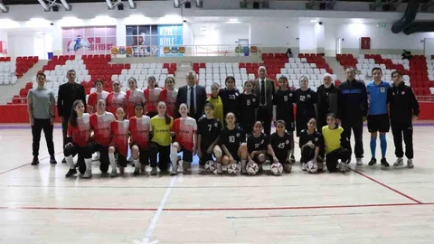 Bilecik'te Yıldız Kızlar Futsal Maçı
