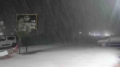 Silvan’da Etkili Kar Yağışı