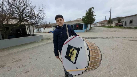 Edirne'de Küçük Davulcu Gelenek Yaşatıyor