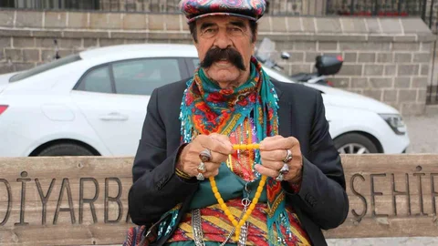 Diyarbakır'da Kemal Dayı Düğünleri Özlüyor